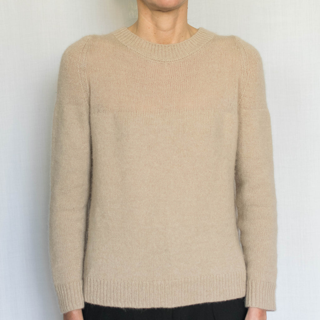 The Aurelie sweater in nude alpaca cashmere